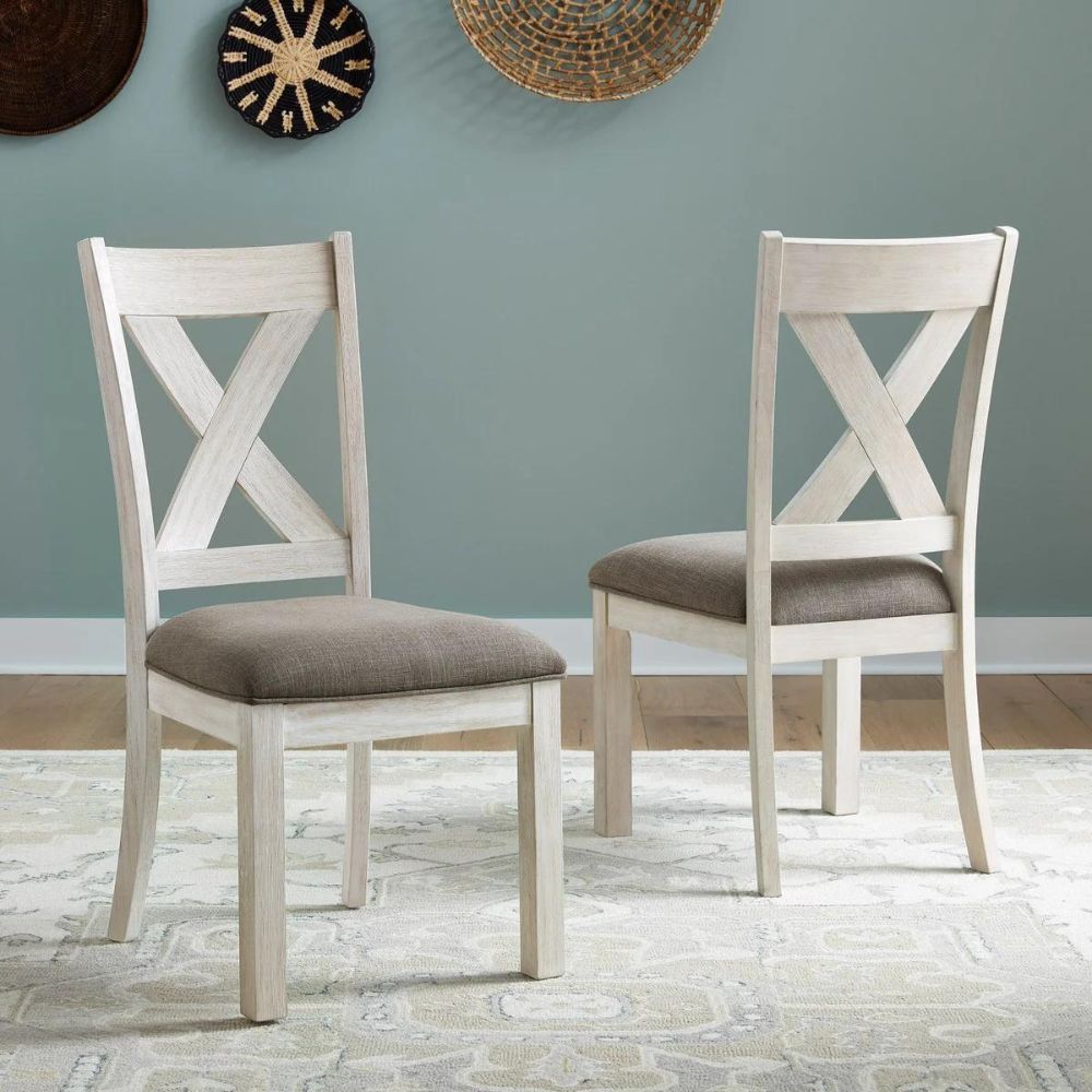 Universal Broadmoore 7-Piece Dining Set