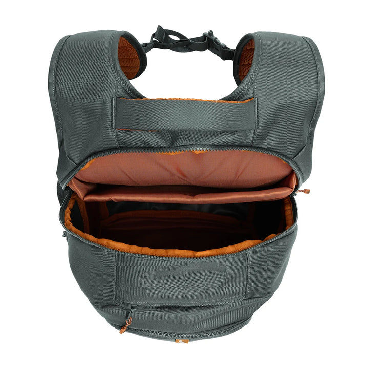 Lolë Backpack