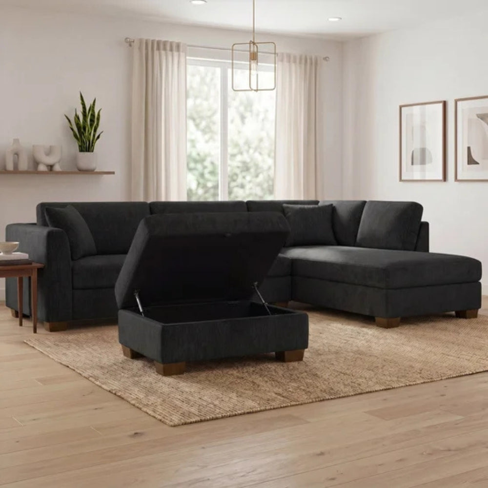 Thomasville – 3-Piece Fabric Sectional with Storage Ottoman Walsen