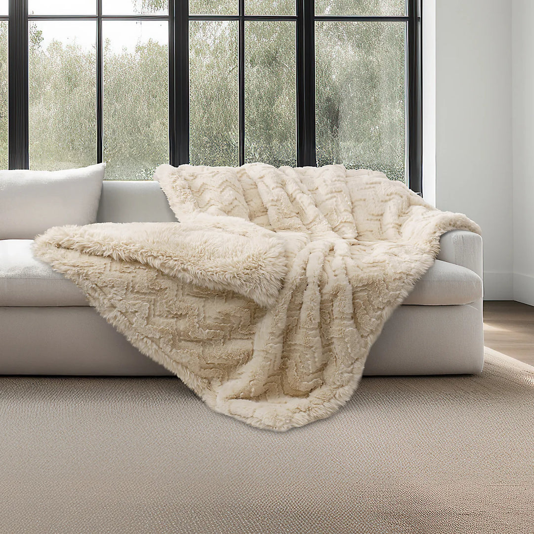 Mon Château Luxury Jacquard Faux Fur Throw