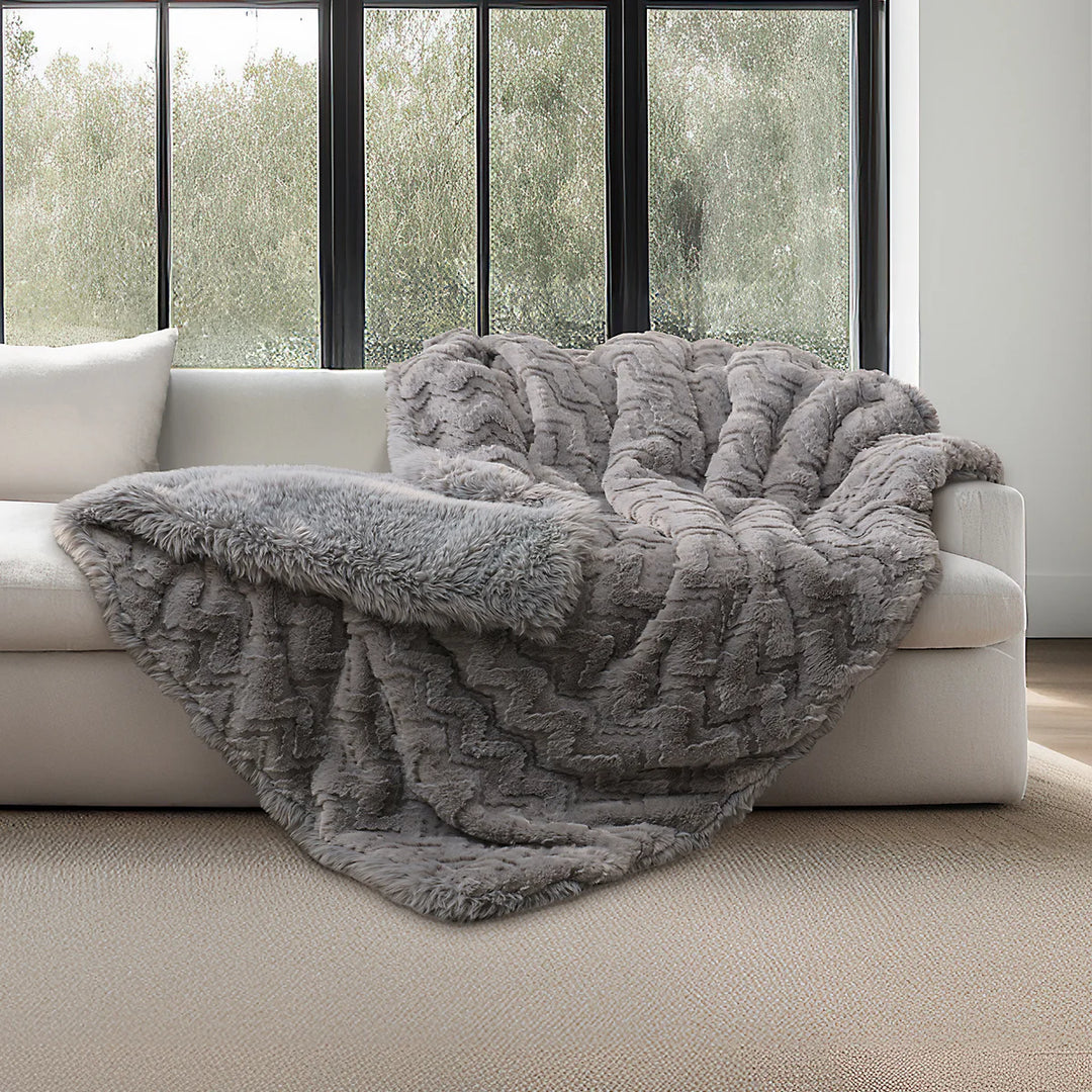 Mon Château Luxury Jacquard Faux Fur Throw