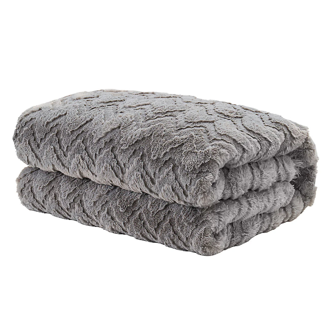Mon Château Luxury Jacquard Faux Fur Throw
