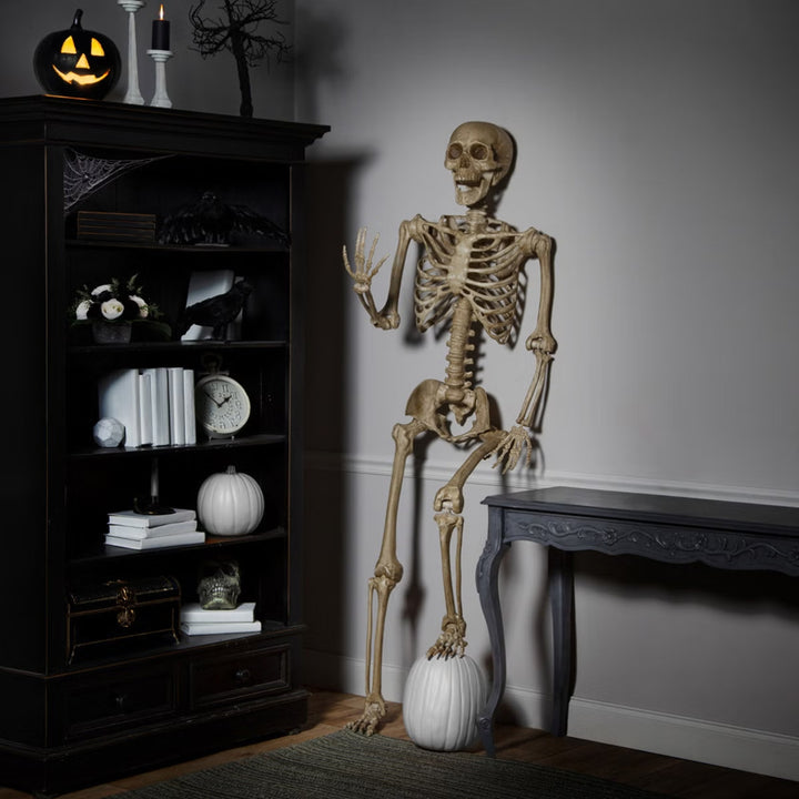 2.1 m (7 ft) Halloween articulated skeleton