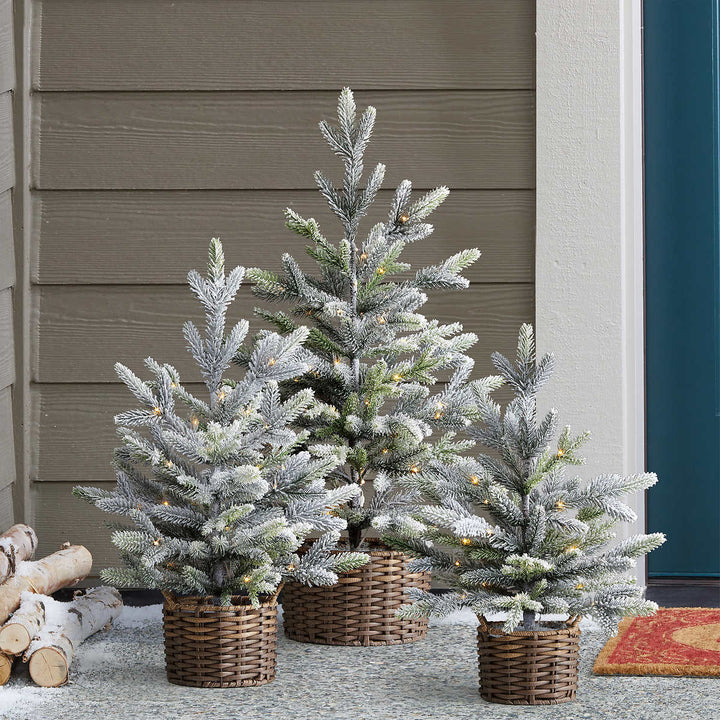 3 arbres floqués avec lumières à DEL fonctionnant sur piles