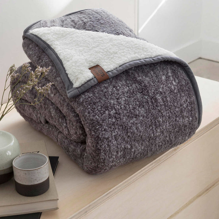 Roots Home – Jeté en Sherpa 50 po × 70 po
