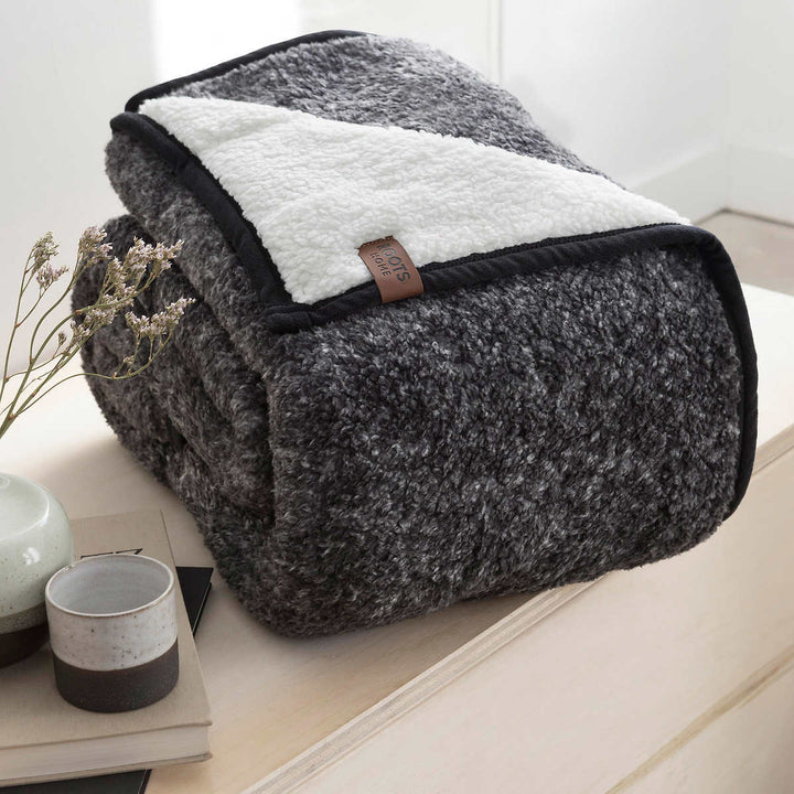 Roots Home – Jeté en Sherpa 50 po × 70 po